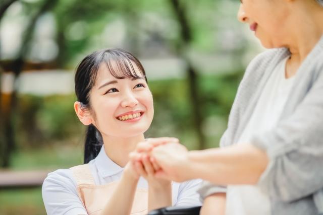 「老健」上福岡駅最寄り♪シフト相談OK！介護福祉士優遇◎高時給で案内できます！（2303004649）